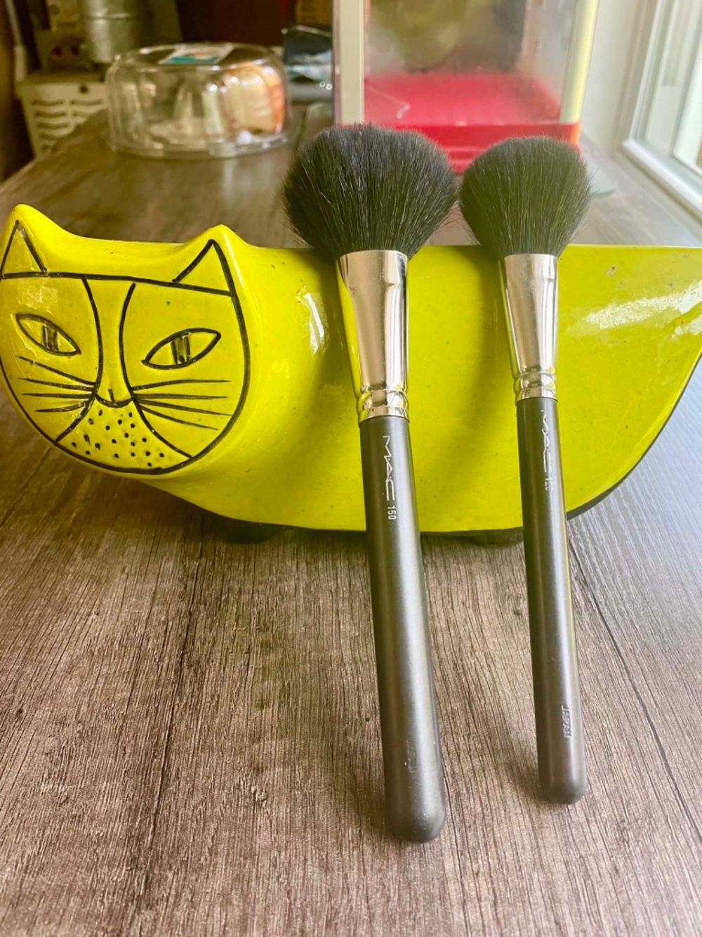 MAC 150 Large Powder Brush Face Brush Authentic New